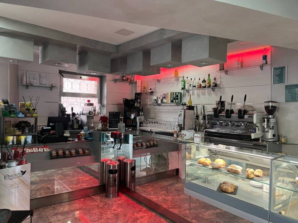 negozio in affitto a Salerno in zona Centro Città