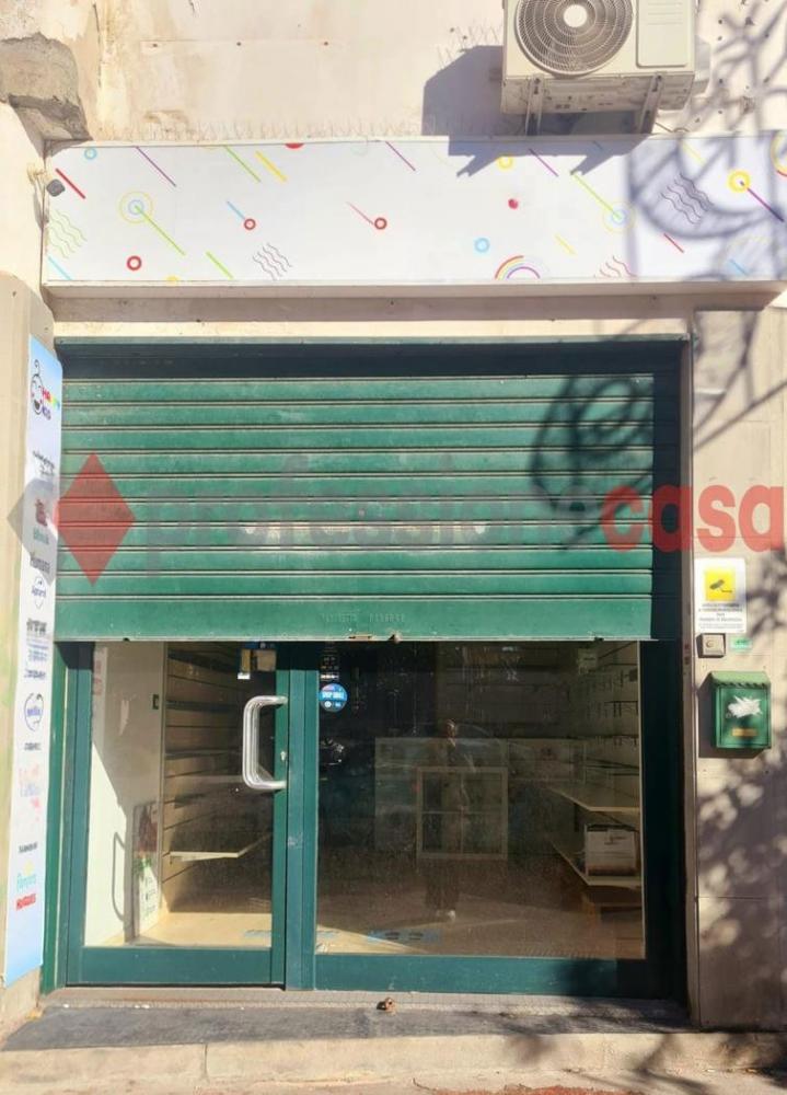 negozio in affitto a Salerno in zona Torrione