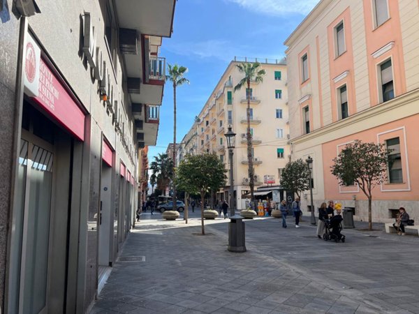 ufficio in affitto a Salerno in zona Centro Città