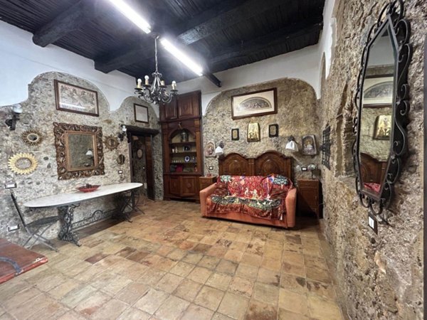 appartamento in affitto a Salerno in zona Centro Città