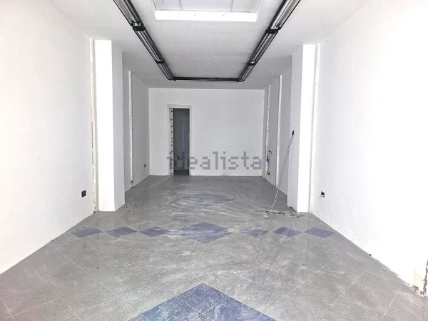 locale commerciale in affitto a Salerno in zona Gelsi Rossi