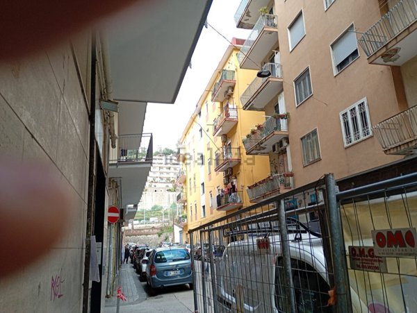 negozio in affitto a Salerno in zona Torrione