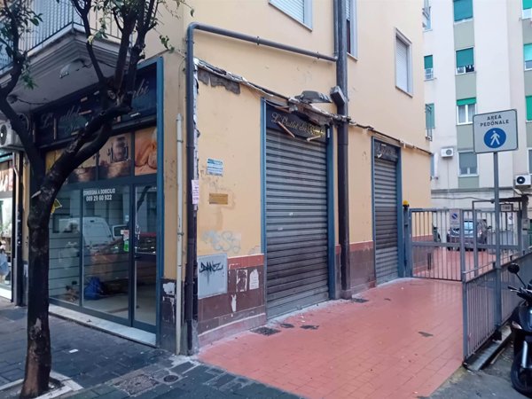 negozio in affitto a Salerno in zona Irno