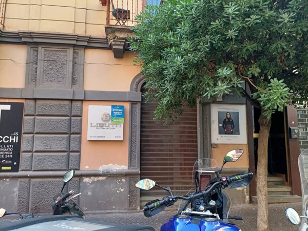 negozio in affitto a Salerno in zona Centro Città