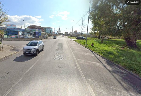 locale commerciale in affitto a Salerno in zona Fuorni