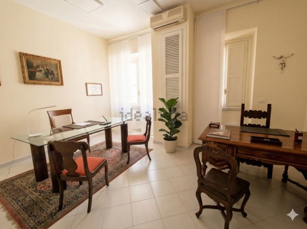 ufficio in affitto a Salerno in zona Centro Città