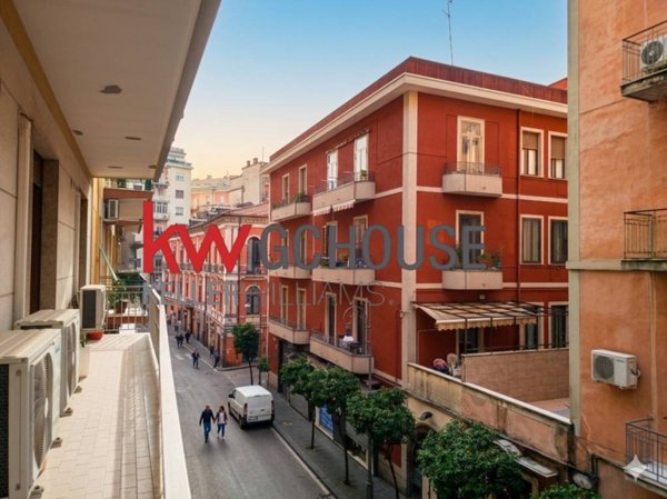 appartamento in affitto a Salerno in zona Centro Città