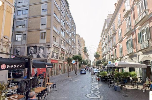 negozio in affitto a Salerno in zona Centro Città