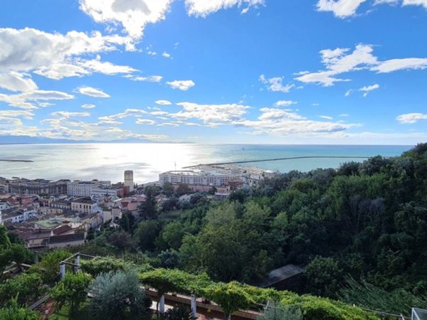 appartamento in affitto a Salerno in zona Centro Città