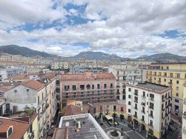 appartamento in affitto a Salerno in zona Centro Città