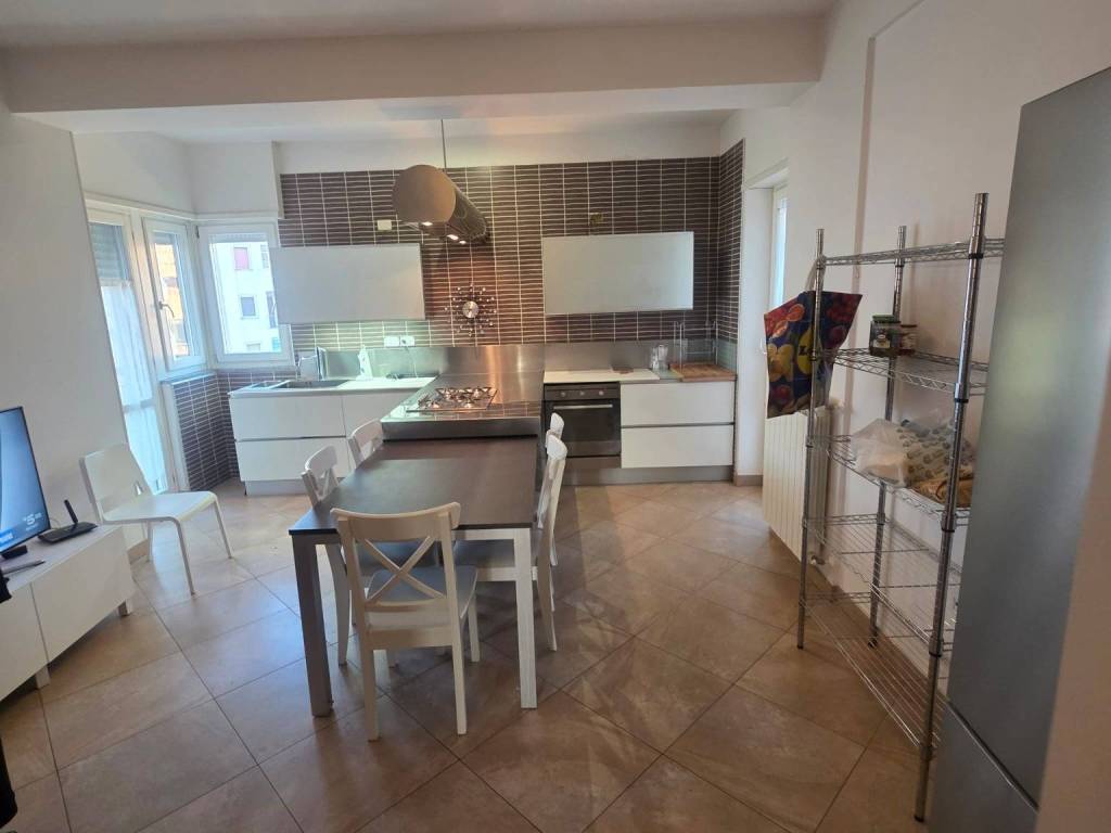 appartamento in affitto a Salerno in zona Torrione