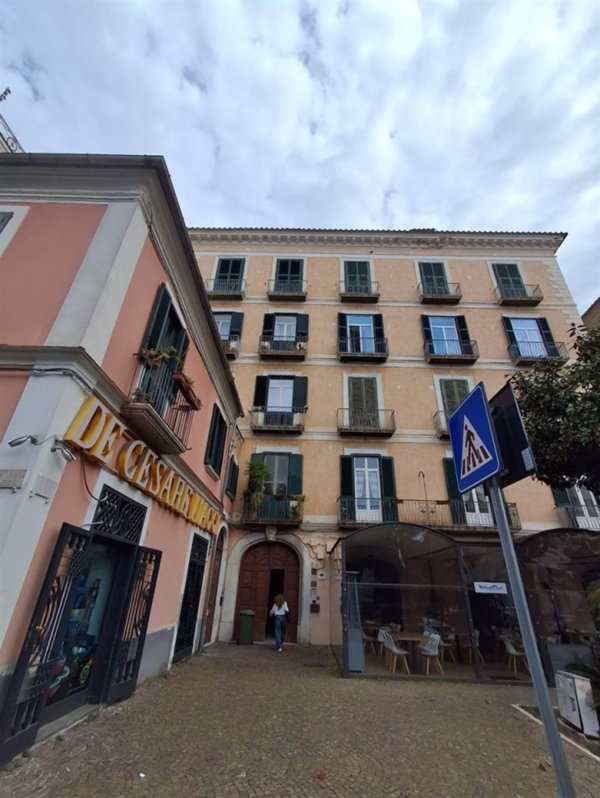 appartamento in affitto a Salerno in zona Centro Città