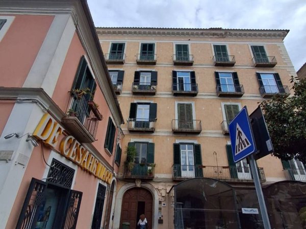 appartamento in affitto a Salerno in zona Centro Città