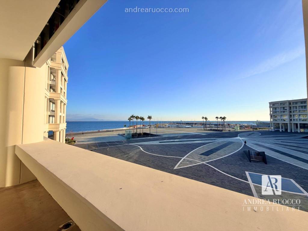 intera palazzina in affitto a Salerno in zona Centro Città