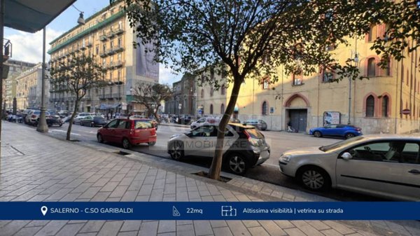 negozio in affitto a Salerno in zona Centro Città