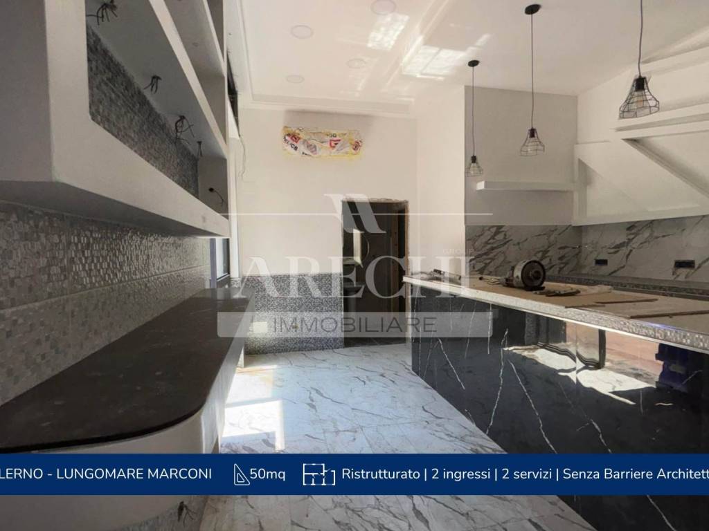 negozio in affitto a Salerno in zona Mercatello