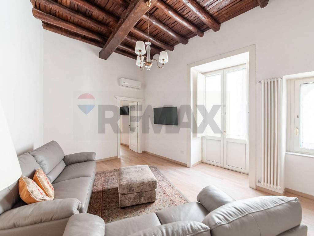 appartamento in affitto a Salerno in zona Centro Città