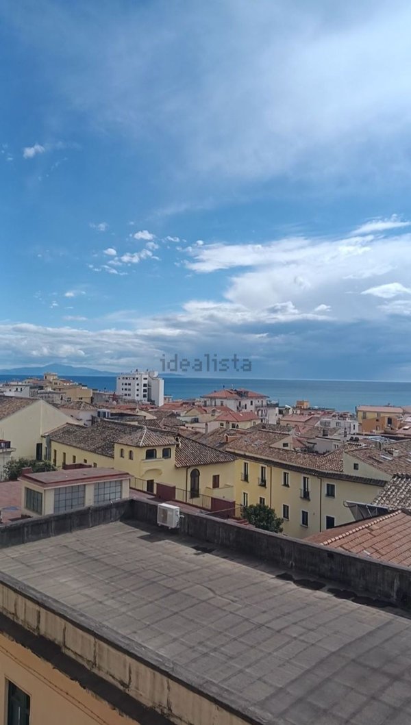 appartamento in affitto a Salerno in zona Centro Città