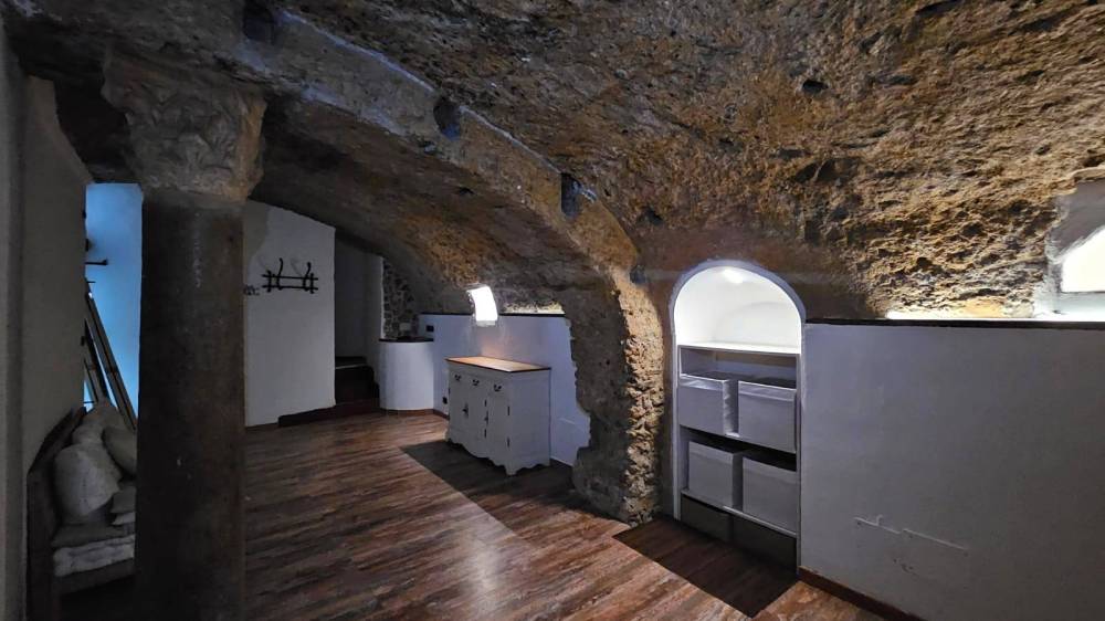 negozio in affitto a Salerno in zona Centro Città