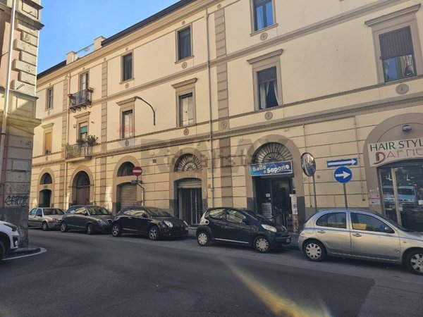 locale commerciale in affitto a Salerno