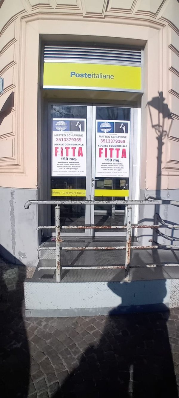 locale commerciale in affitto a Salerno