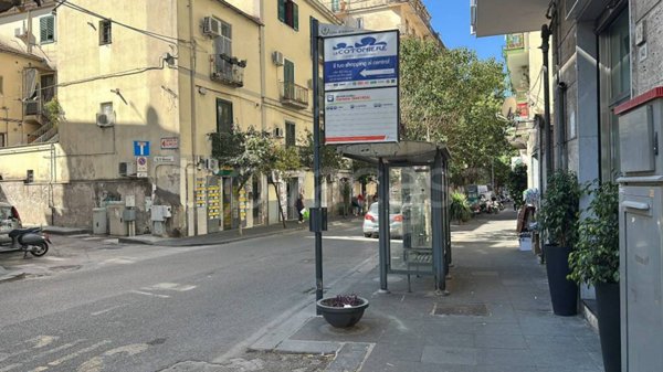 negozio in affitto a Salerno