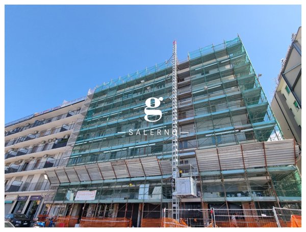 locale commerciale in affitto a Salerno in zona Mercatello