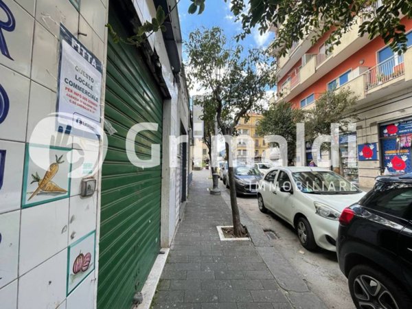 negozio in affitto a Salerno in zona Irno