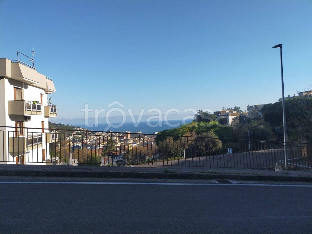 appartamento in affitto a Salerno in zona Mennolella