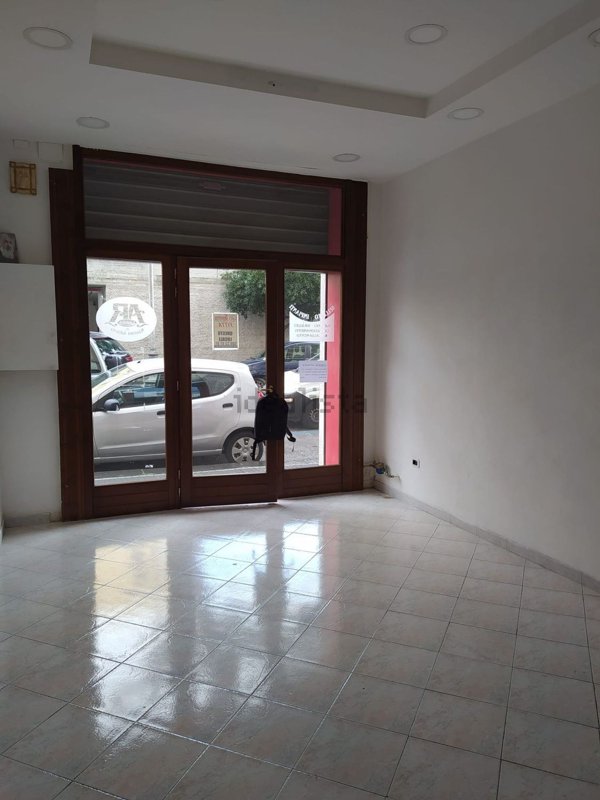ufficio in affitto a Salerno in zona Torrione