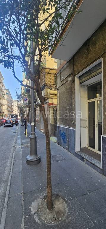 negozio in affitto a Salerno