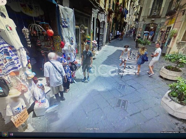negozio in affitto a Salerno in zona Centro Città