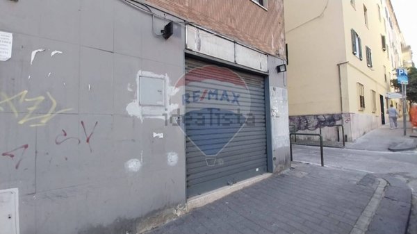 locale commerciale in affitto a Salerno in zona Centro Città