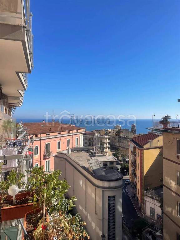 appartamento in affitto a Salerno in zona Centro Città