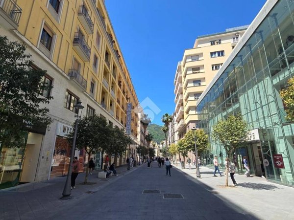ufficio in affitto a Salerno in zona Centro Città