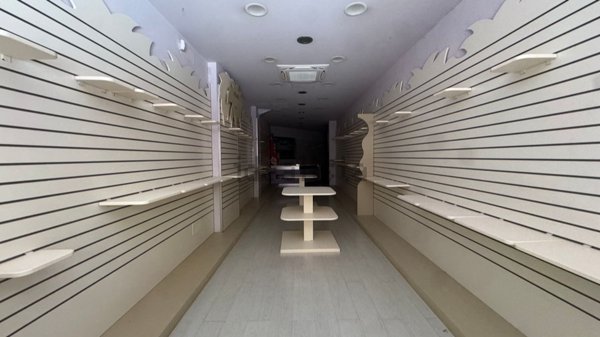 locale commerciale in affitto a Salerno in zona Centro Città
