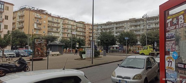 locale commerciale in affitto a Salerno in zona Torrione