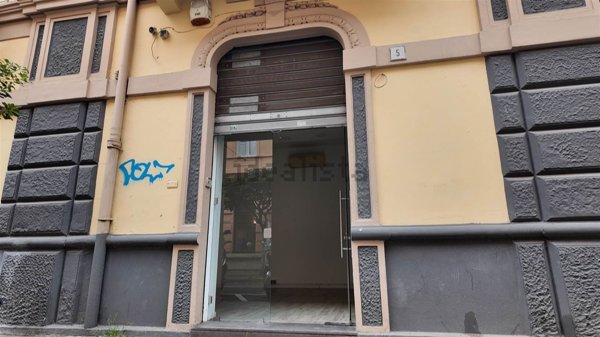 locale commerciale in affitto a Salerno in zona Centro Città