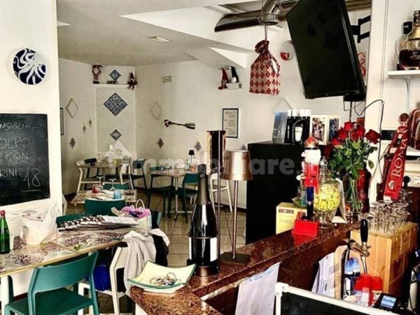 negozio in affitto a Salerno in zona Centro Città