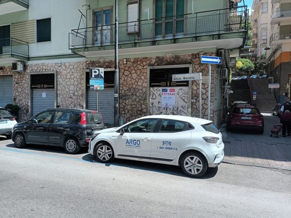 negozio in affitto a Salerno