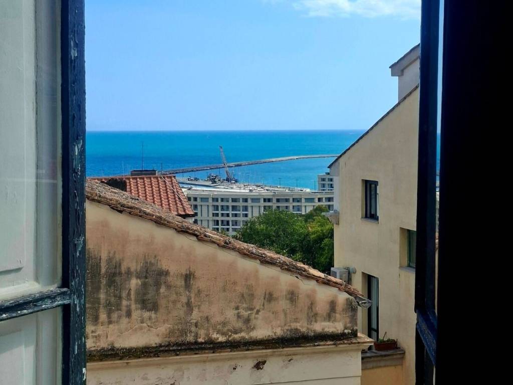 appartamento in affitto a Salerno in zona Centro Città