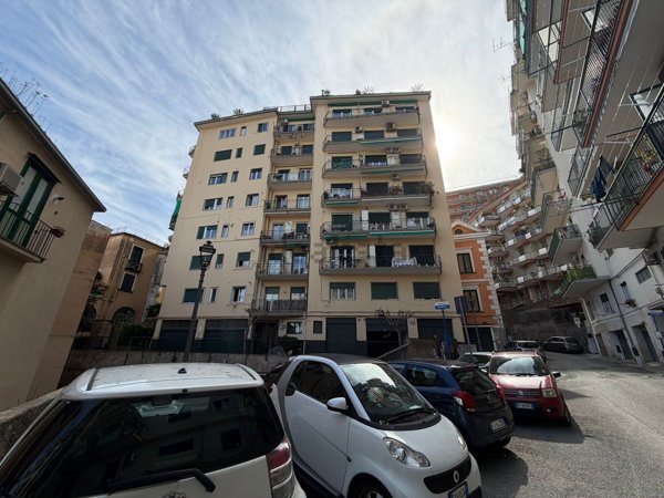 appartamento in affitto a Salerno in zona Centro Città