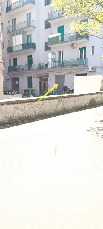 negozio in affitto a Salerno in zona Torrione