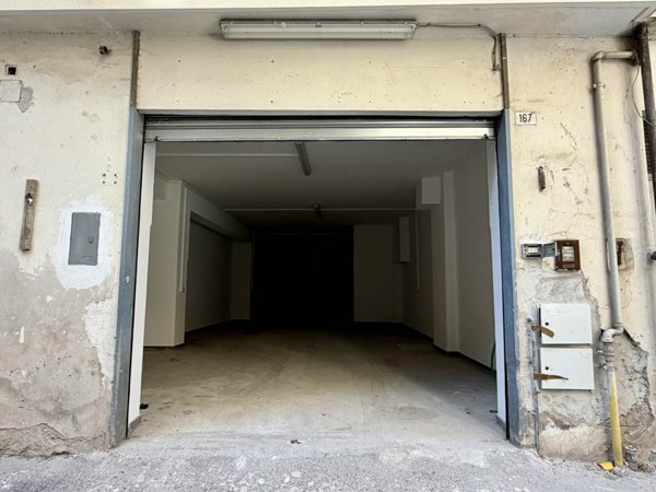 ufficio in affitto a Salerno in zona Torrione