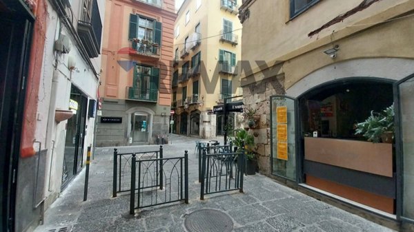 locale commerciale in affitto a Salerno in zona Centro Città