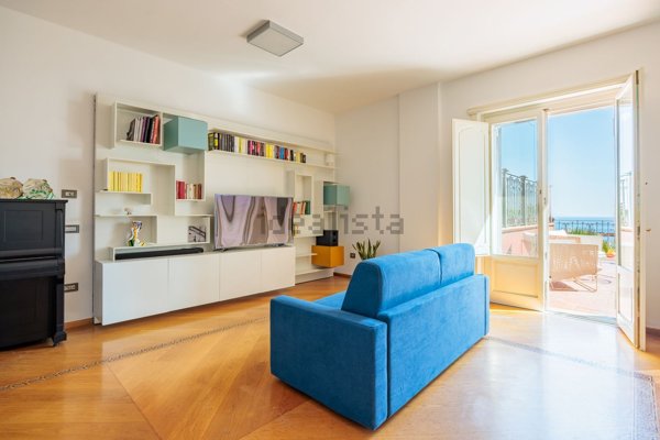 appartamento in affitto a Salerno in zona Porto