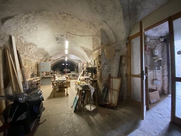 negozio in affitto a Salerno in zona Centro Città