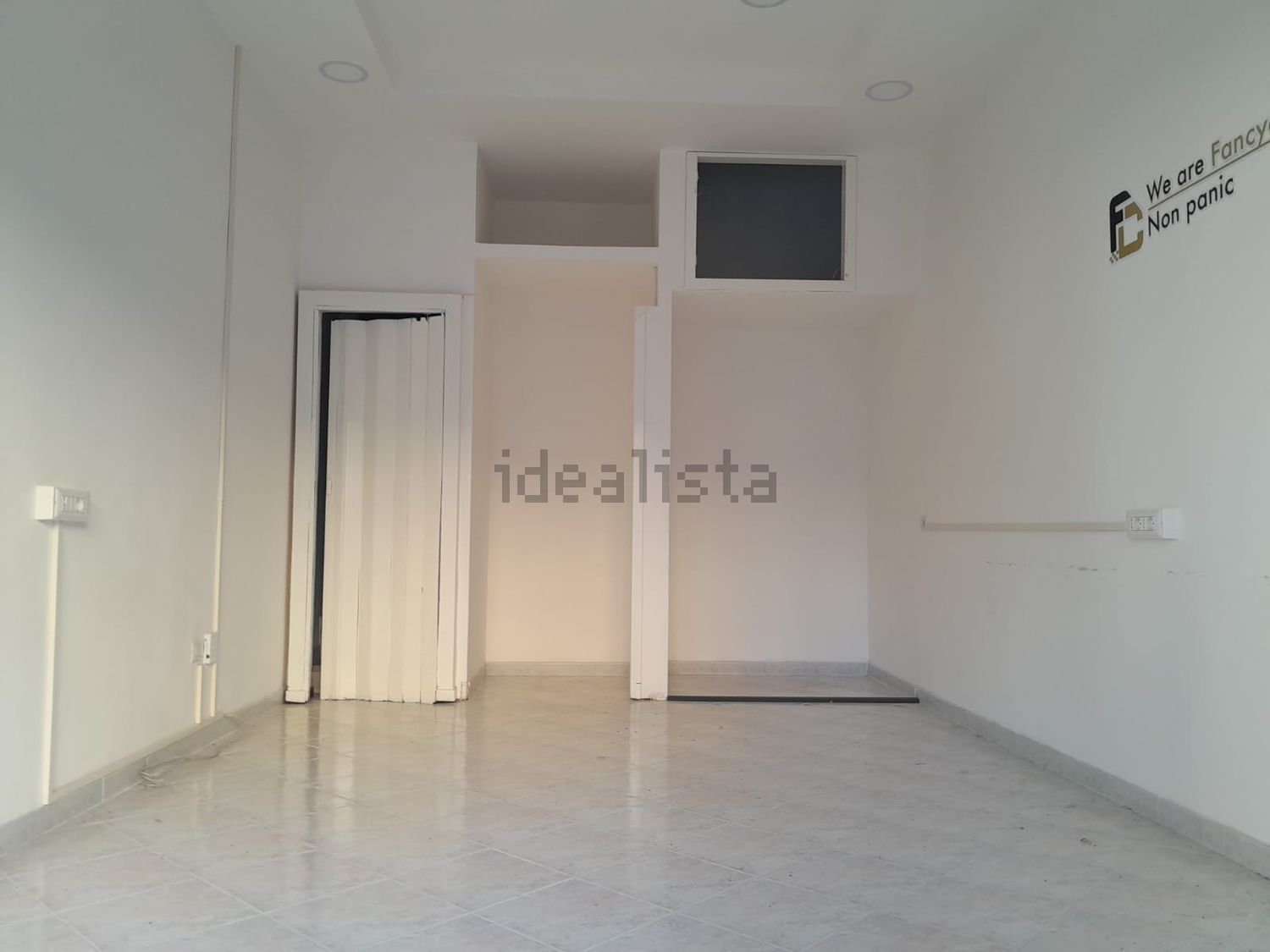 locale commerciale in affitto a Salerno in zona Centro Città