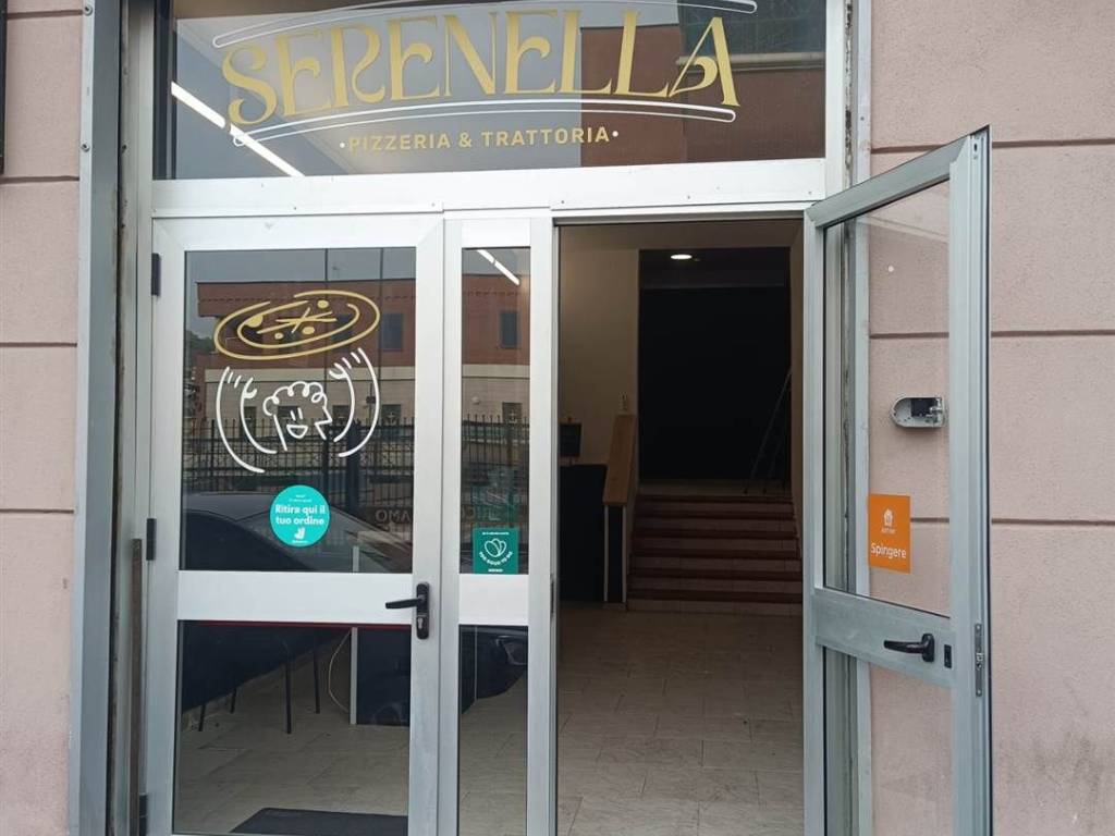 negozio in affitto a Salerno