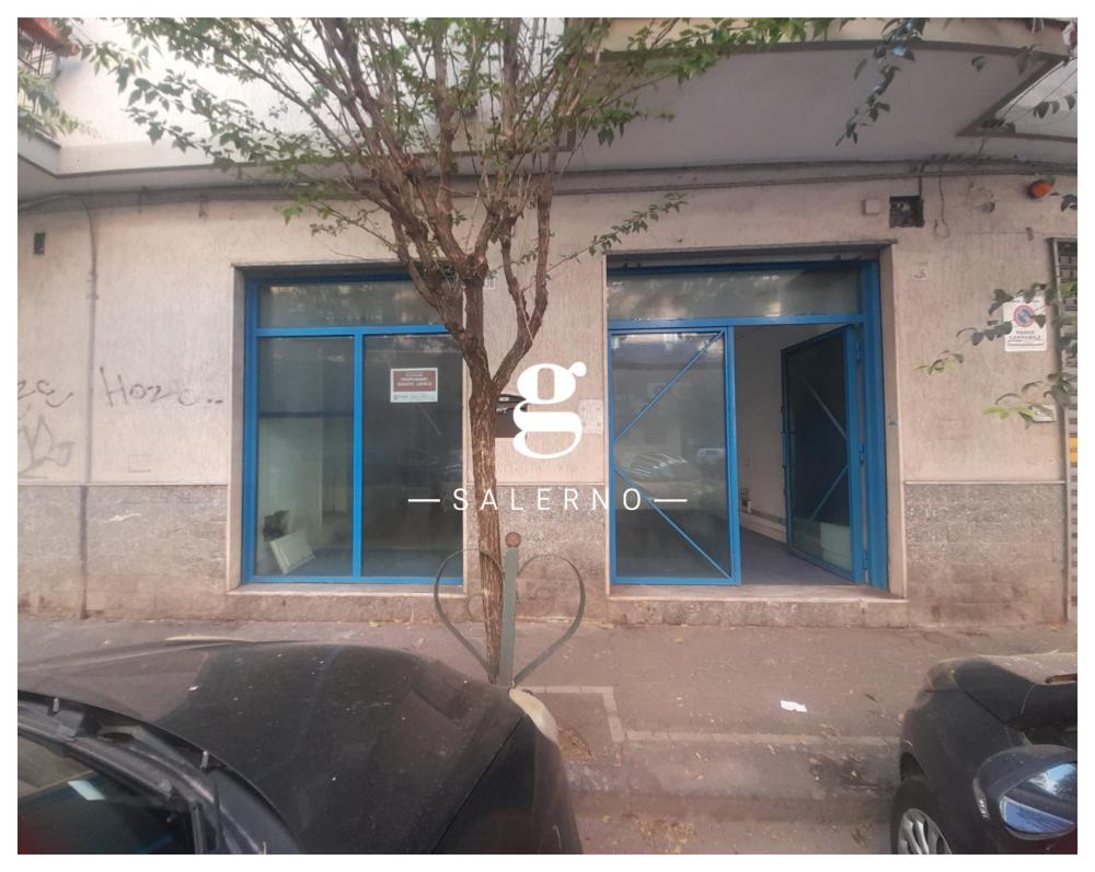 negozio in affitto a Salerno in zona Gelsi Rossi